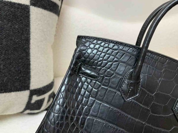 Hermès Birkin 25 Alligator Matte Noir x Palladium Hardware