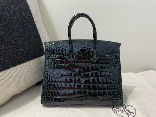Hermès Birkin 25 Shiny Porosus Alligator, Noir x Gold Hardware