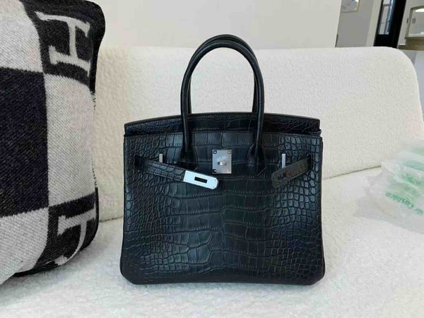 Hermès Birkin 30 Matte Alligator Mississippiensis Noir x Palladium Hardware