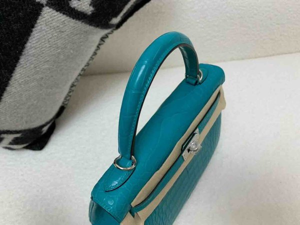 Hermès Kelly 25 Alligator Shiny Blue Paon (7F Peacock Blue) with Palladium Hardware