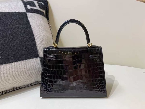 Hermès Kelly 25 Sellier Shiny Porosus Alligator Noir Gold Hardware