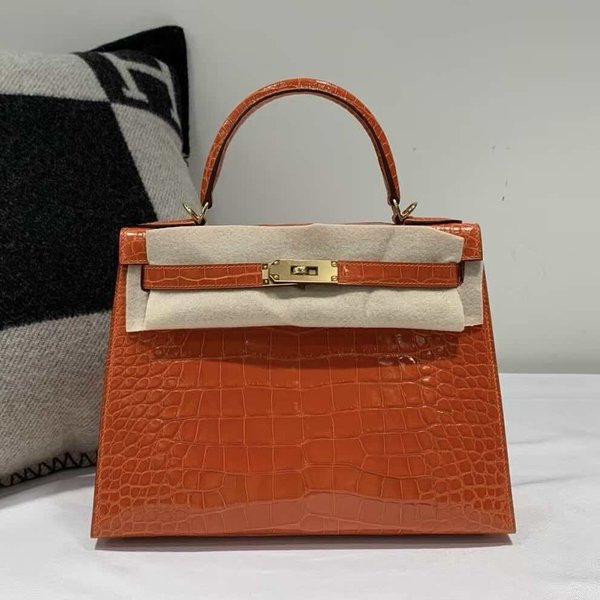 Hermès Kelly 28 Shiny American Alligator Orange – Gold Hardware