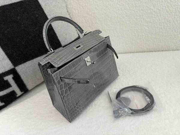 Hermès Kelly 25 Shiny Niloticus Crocodile Crystal Grey x Palladium Hardware