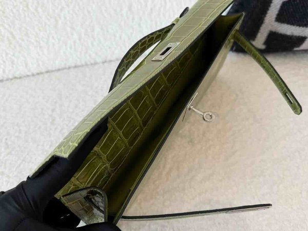 Hermès Kelly Cut 31 Shiny Porosus Crocodile Olive Green x Palladium Hardware
