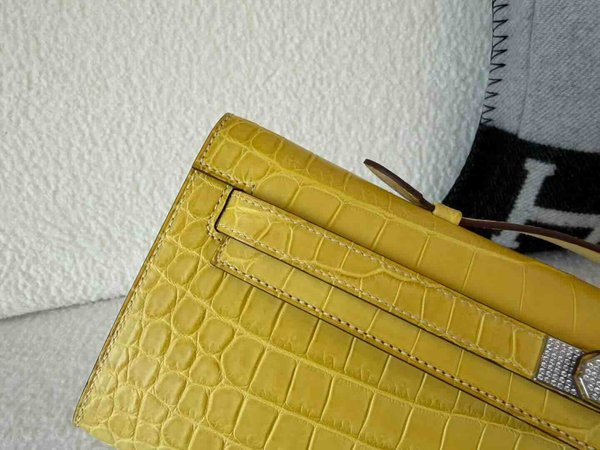 Kelly Cut 31 Matte Porosus Crocodile Soufre x Diamond Hardware