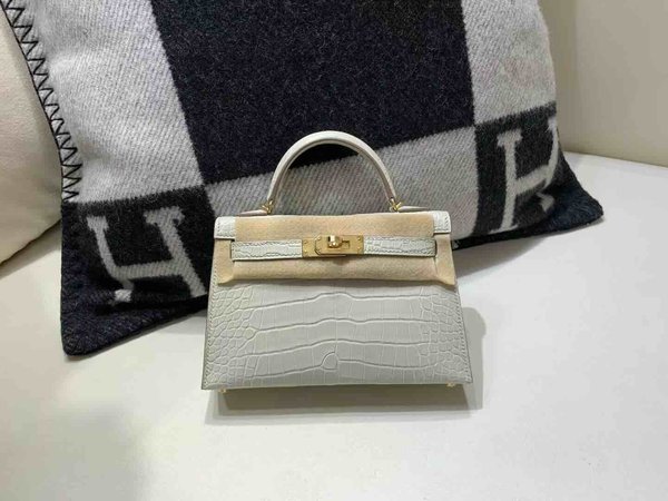 Hermès Mini Kelly II Matte Alligator Glacier White x Gold Hardware