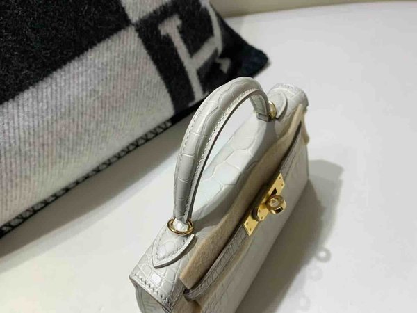Hermès Mini Kelly II Matte Alligator Glacier White x Gold Hardware
