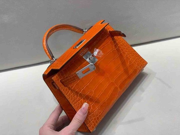 Hermès Mini Kelly II Shiny Alligator Orange x Palladium Hardware