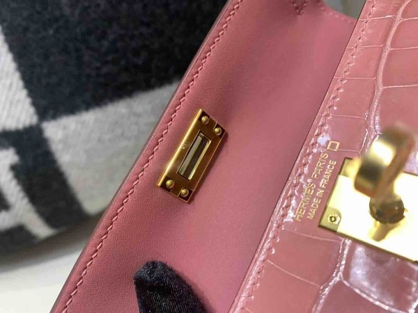 Hermès Mini Kelly II Shiny Alligator India Pink x Gold Hardware