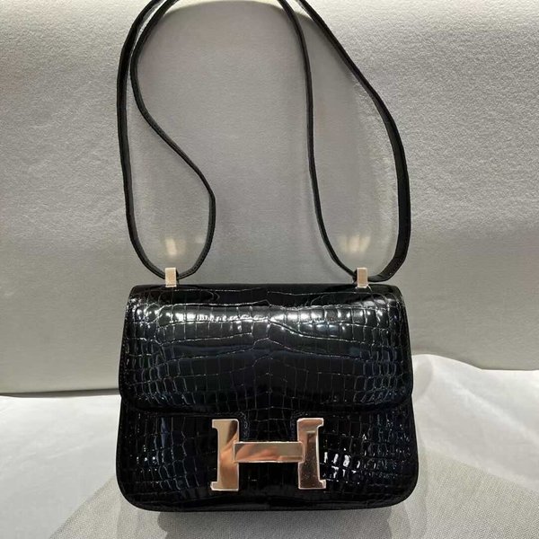Hermès Constance 18 in Shiny Porosus Crocodile, Noir, Rose Gold Hardware