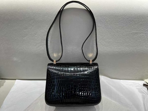 Hermès Constance 18 in Shiny Porosus Crocodile, Noir, Rose Gold Hardware