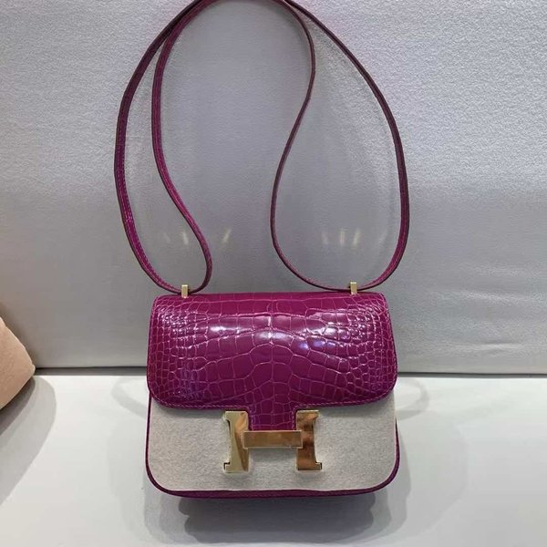 Hermès Constance 19 Shiny Alligator J5 Rose Scheherazade / Gold Hardware