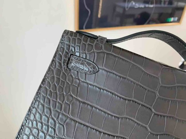 Hermès Pochette Matte Alligator Graphite (88) with Palladium Hardware