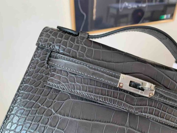Hermès Pochette Matte Alligator Graphite (88) with Palladium Hardware
