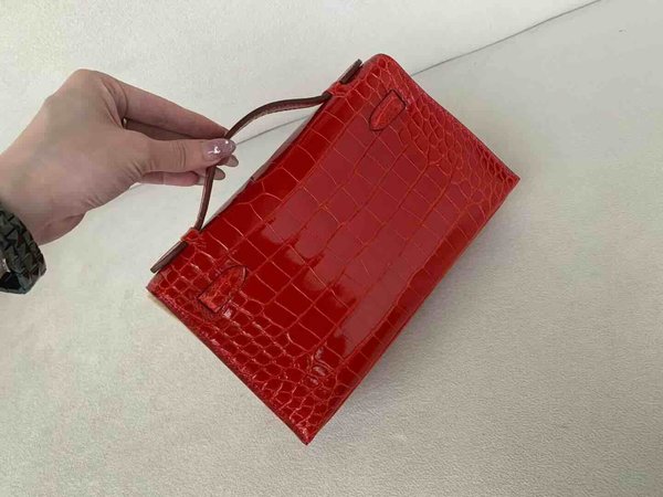 Hermès Pochette Shiny Alligator Rouge Casaque with Palladium Hardware