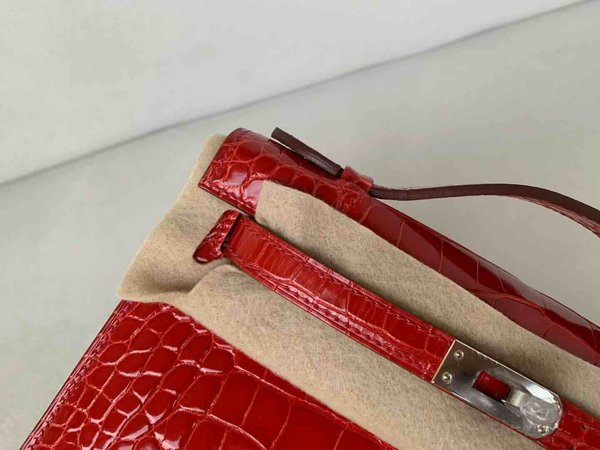 Hermès Pochette Shiny Alligator Rouge Casaque with Palladium Hardware
