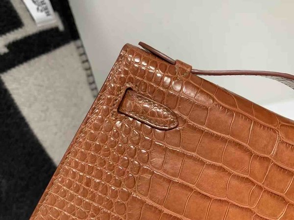 Hermès Kelly Pochette Matte Alligator Gold Gold Hardware