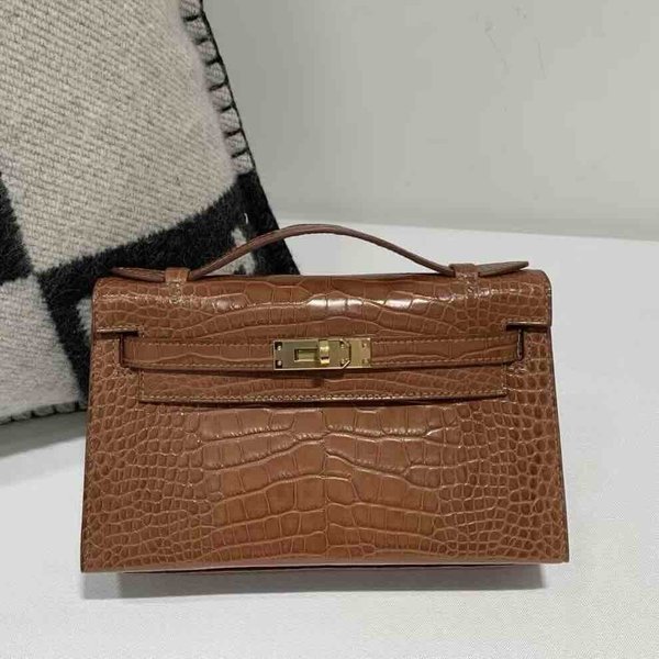 Hermès Kelly Pochette Matte Alligator Gold Gold Hardware