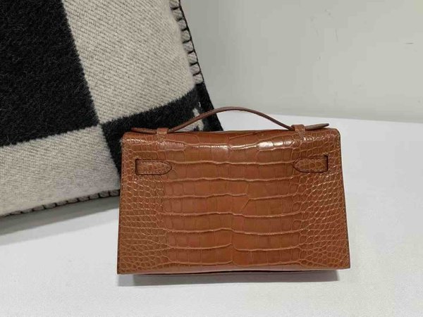 Hermès Kelly Pochette Matte Alligator Gold Gold Hardware