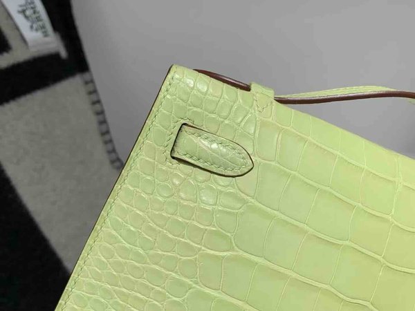 Hermès Kelly Pochette Matte Alligator Vert Yucca Palladium Hardware