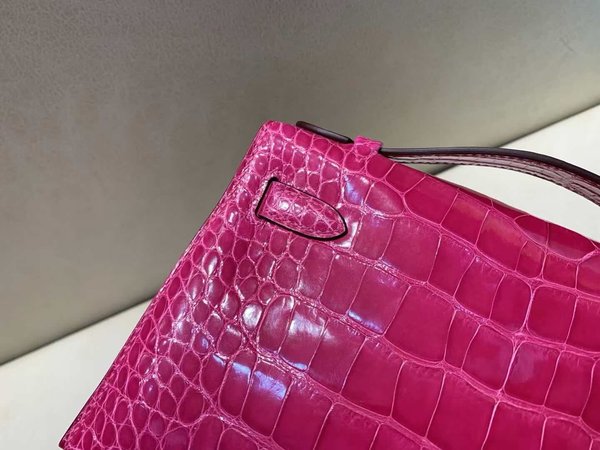 Hermès Kelly Pochette Fuchsia Shiny Alligator Leather / Palladium Hardware