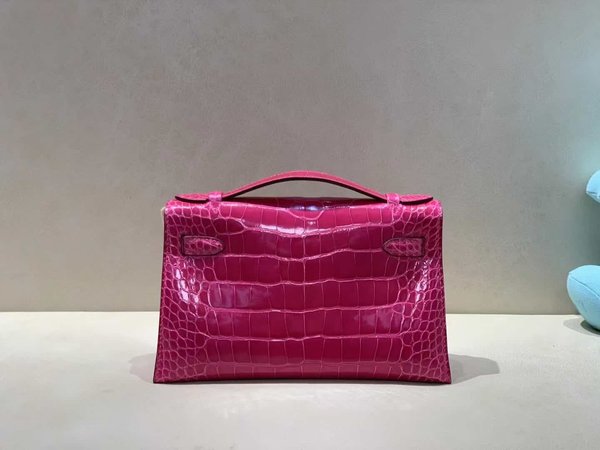 Hermès Kelly Pochette Fuchsia Shiny Alligator Leather / Palladium Hardware