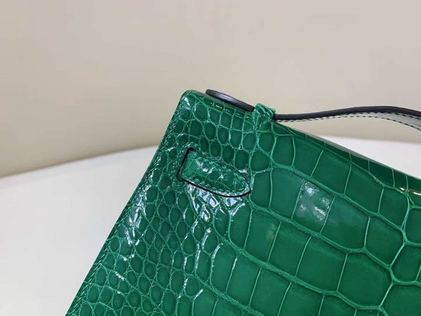 Hermès Kelly Pochette Shiny Alligator Vert Veronese GHW