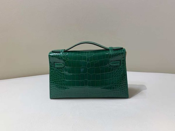 Hermès Kelly Pochette Shiny Alligator Vert Veronese GHW