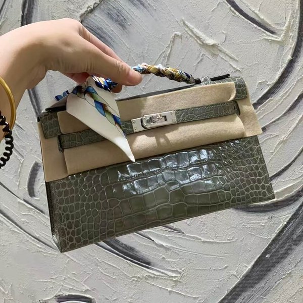 Hermès Kelly Pochette 25 Vert Cypress Shiny Alligator Bag