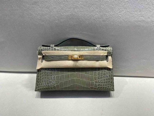 Hermès Pochette Shiny Alligator Gris Tourterelle x Gold Hardware