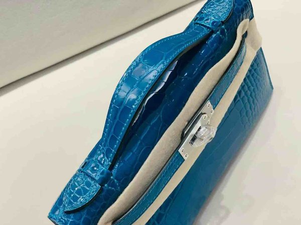 Hermès Pochette Shiny Alligator Izmir Blue x Palladium Hardware
