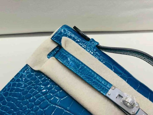 Hermès Pochette Shiny Alligator Izmir Blue x Palladium Hardware