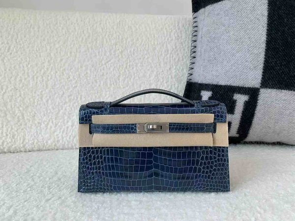 Hermès Pochette Shiny Porosus Crocodile Storm Blue x Palladium Hardware