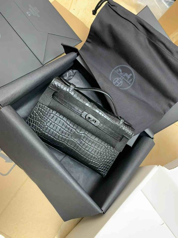 Hermès Pochette  So Black Swift Noir x Black Hardware