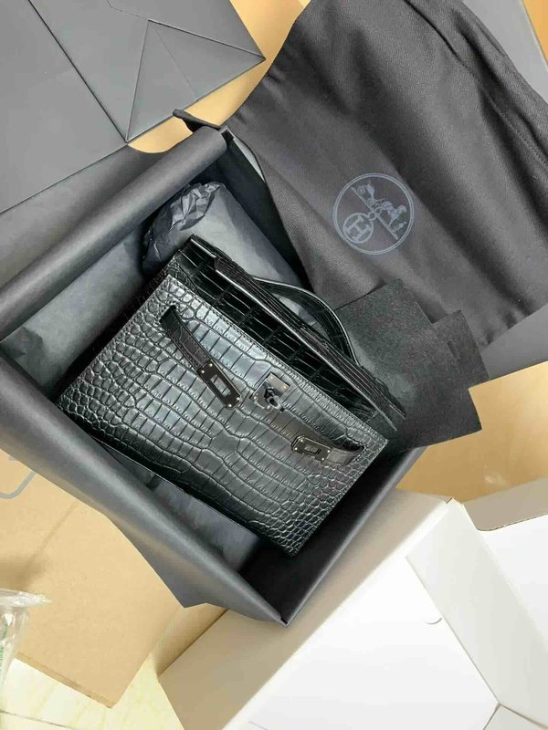 Hermès Pochette  So Black Swift Noir x Black Hardware