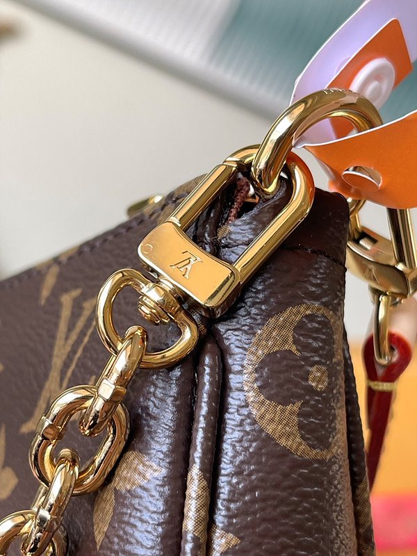 루이비통 포쉐트 악세수아 [매장가 200만원대]