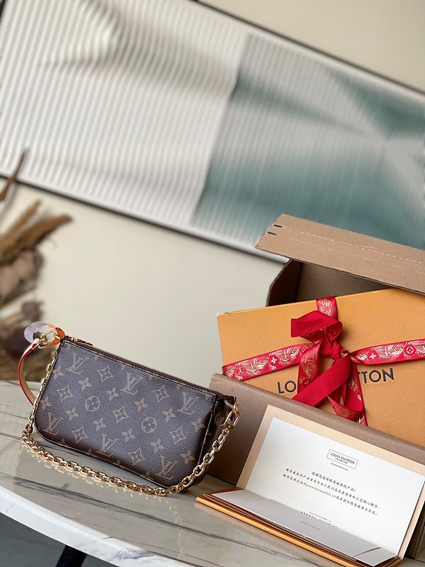 루이비통 포쉐트 악세수아 [매장가 200만원대]