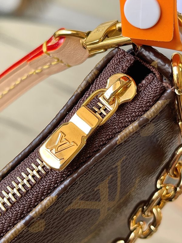 루이비통 포쉐트 악세수아 [매장가 200만원대]