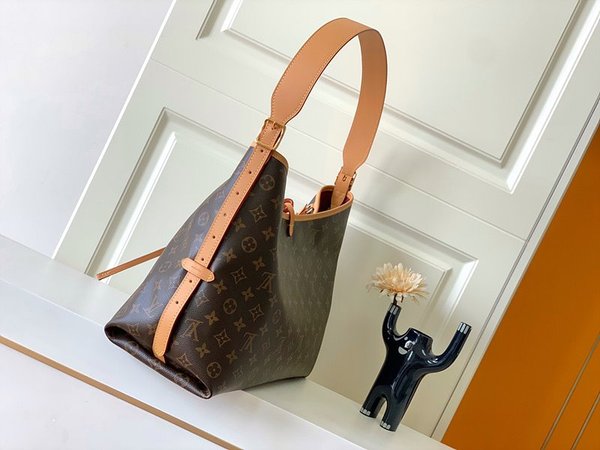 루이비통 캐리올 MM 모노그램 [매장가 340만원대]