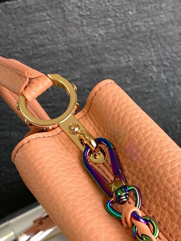 루이비통 카퓌신 미니 라이트오렌지 [매장가 870만원대]