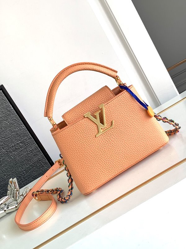 루이비통 카퓌신 미니 라이트오렌지 [매장가 870만원대]