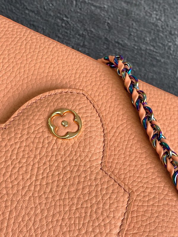 루이비통 카퓌신 미니 라이트오렌지 [매장가 870만원대]