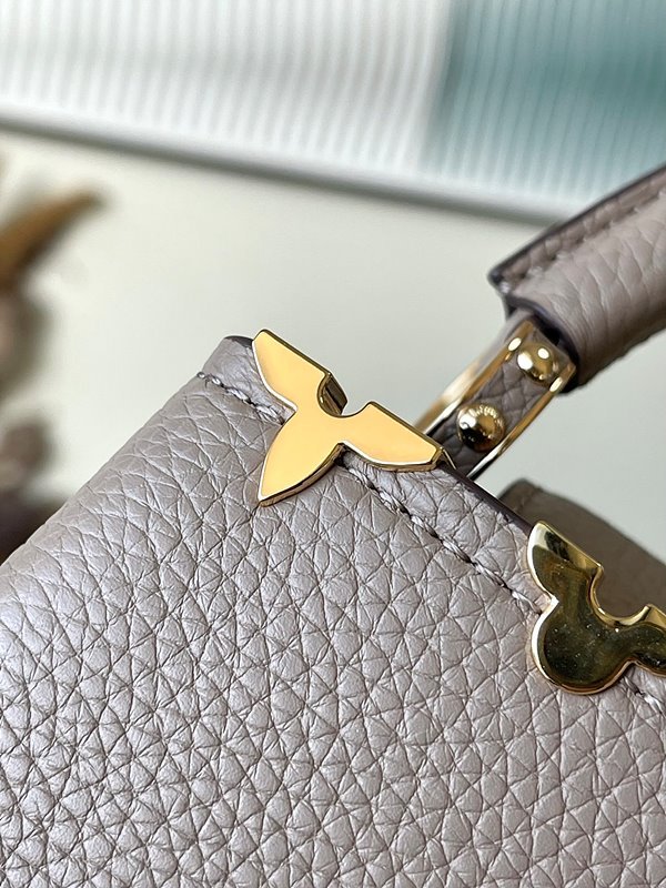 루이비통 카퓌신 미니 갈렛 [매장가 870만원대]