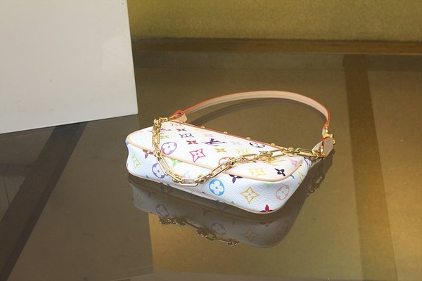 루이비통 LV x TM 포쉐트 악세수아 M13404 [매장가 326만원대]