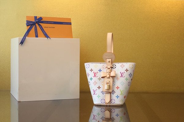 루이비통 LV x TM 올 인 BB M13089 [매장가 412만원대]