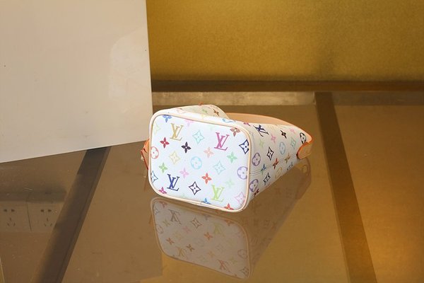 루이비통 LV x TM 올 인 BB M13089 [매장가 412만원대]