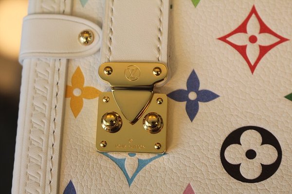 루이비통 LV x TM 사이드 트렁크 MM M14046 [매장가 739만원대]