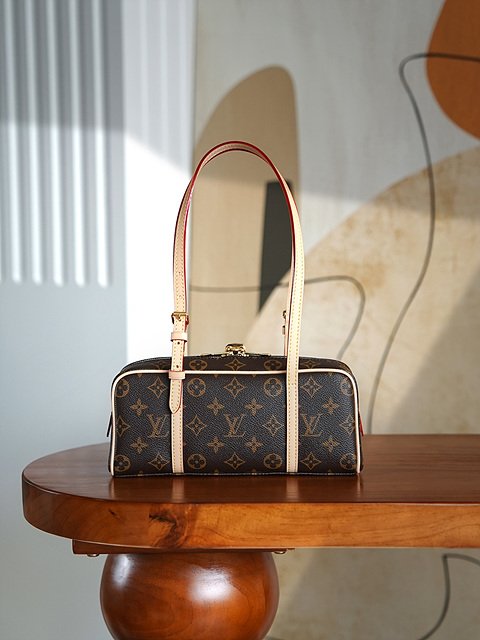 루이비통 행 온 M47031 [매장가 300만원대]