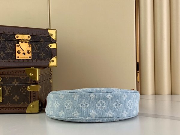 루이비통 데님 루프 모노그램 숄더백 [매장가 387만원대]