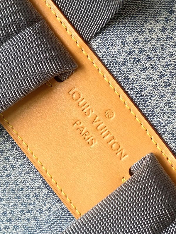 루이비통 데님 몽수리 캔버스 다미에 백팩 [매장가 524만원대]